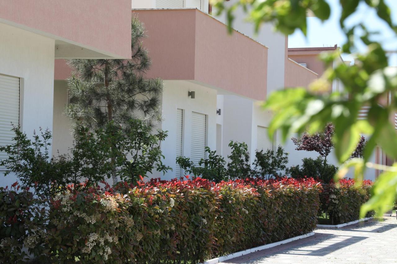 Tea Residence, Gjiri I Lalzit Apartments Durrës Exterior foto